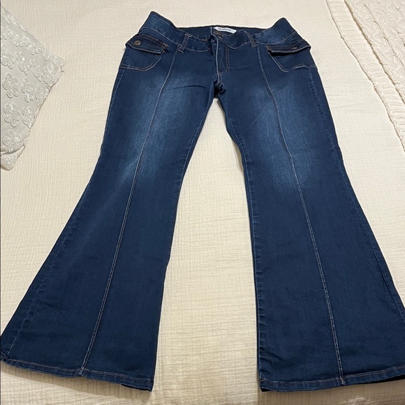 Telepatía Denim - New Without Tags, Never Worn Women's Flared Blue Jeans. Size 15